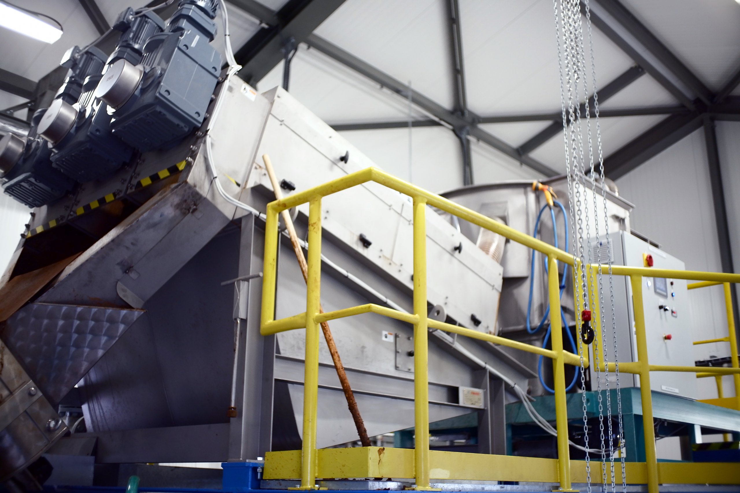 VOLUTE unit Volute instalace na průmyslové čistírně odpadních vod